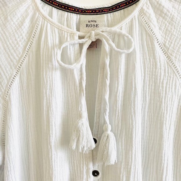 White Cotton Beachy Boho Romper with Pockets Puff Sleeves Tassel Ties |… - Picture 4 of 9